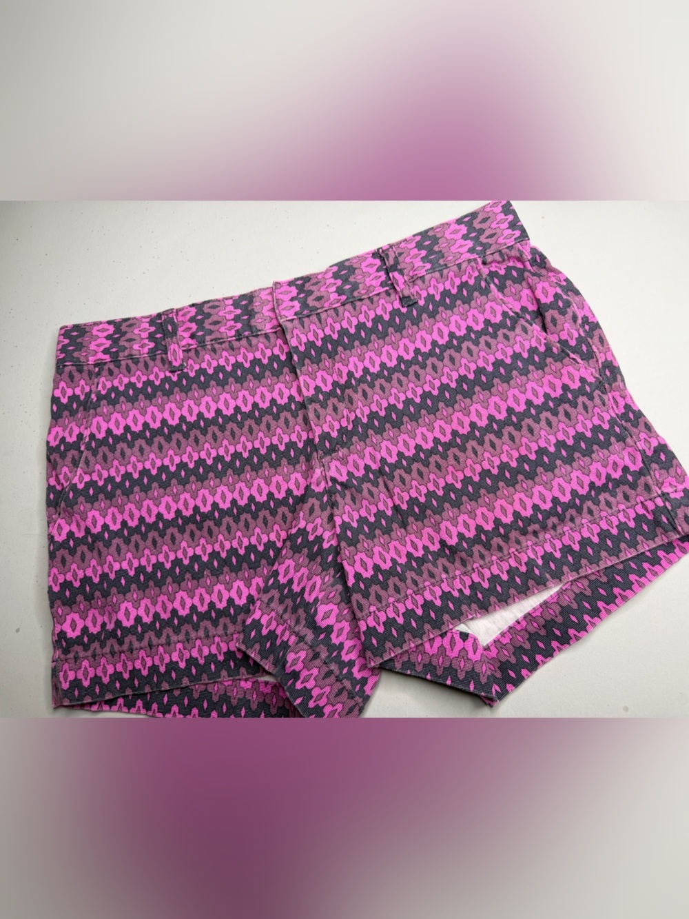 Joe Fresh Pink & GrayChevron Print Shorts Women’s Size 2